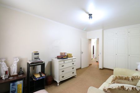 Casa à venda com 244m², 3 quartos e 4 vagasQuarto 2