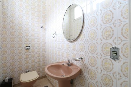 Casa à venda com 244m², 3 quartos e 4 vagasLavabo