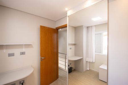 Quarto 1 de casa à venda com 3 quartos, 100m² em Vila Nivi, São Paulo