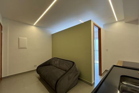 Sala/Cozinha de apartamento para alugar com 1 quarto, 28m² em Vila Zat, São Paulo