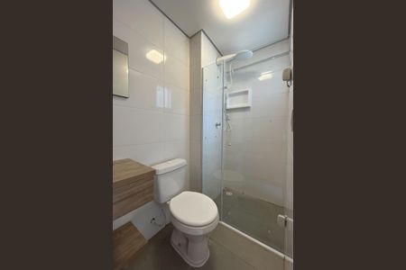 Banheiro de apartamento para alugar com 1 quarto, 28m² em Vila Zat, São Paulo