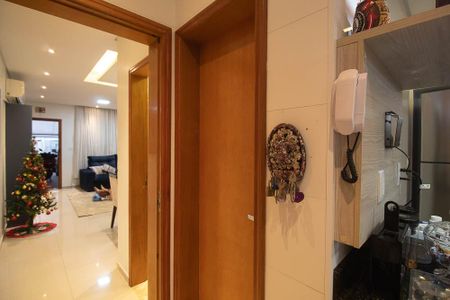 Casa à venda com 120m², 3 quartos e 2 vagasDespensa 