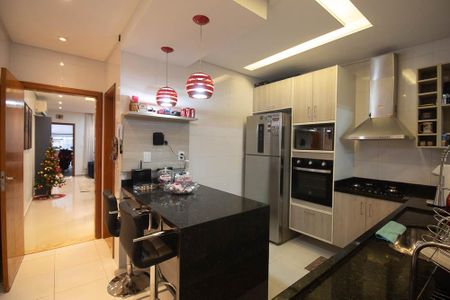 Casa à venda com 120m², 3 quartos e 2 vagasCozinha 