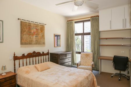 Apartamento à venda com 169m², 3 quartos e 1 vaga Apartamento à venda com 169m², 3 quartos e 1 vagaQuarto 2