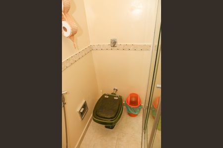 Apartamento à venda com 169m², 3 quartos e 1 vaga Apartamento à venda com 169m², 3 quartos e 1 vagaBanheiro 2