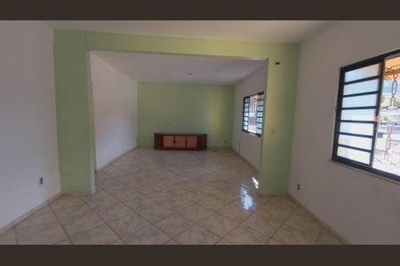 Sala de casa para alugar com 2 quartos, 90m² em Centro, Mesquita
