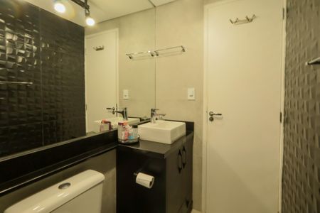 Apartamento à venda com 58m², 2 quartos e 1 vagaBanheiro da Suíte 1