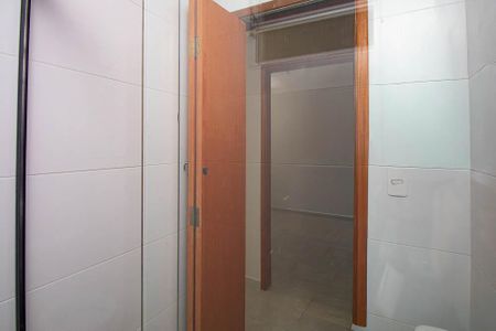 Banheiro  de kitnet/studio à venda com 1 quarto, 30m² em Vila Gustavo, São Paulo