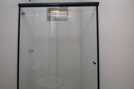 Banheiro  de kitnet/studio à venda com 1 quarto, 30m² em Vila Gustavo, São Paulo