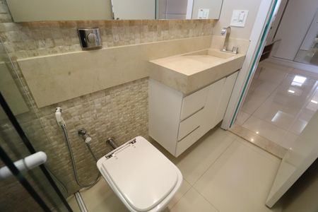 Apartamento para alugar com 115m², 3 quartos e 2 vagasBanheiro do Quarto 3