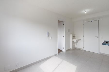 Sala de apartamento para alugar com 1 quarto, 26m² em Parque Industrial Tomas Edson, São Paulo