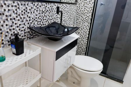 Apartamento à venda com 40m², 2 quartos e sem vaga Apartamento à venda com 40m², 2 quartos e sem vagaBanheiro