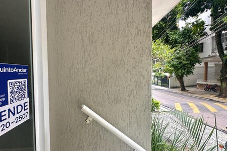 Apartamento à venda com 137m², 3 quartos e 1 vagaPlaquinha