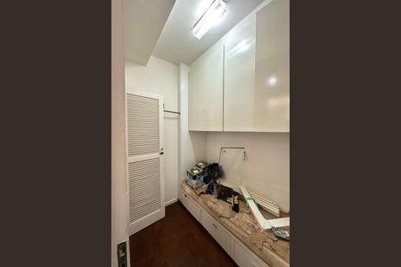 Apartamento à venda com 137m², 3 quartos e 1 vagaÁrea de Serviço