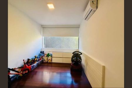 Apartamento à venda com 3 quartos, 137m² em Leblon, Rio de Janeiro