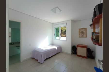 Casa à venda com 3 quartos, 243m² em Jardim Serrano, Nova Lima