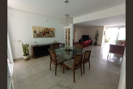 Casa à venda com 3 quartos, 243m² em Jardim Serrano, Nova Lima