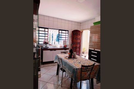 Casa à venda com 3 quartos, 252m² em Jardim das Tulipas, Jundiaí