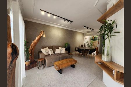 Casa à venda com 250m², 3 quartos e 4 vagas