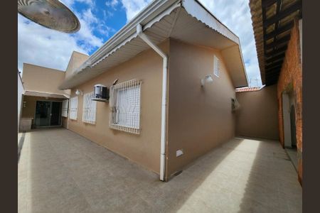 Casa à venda com 250m², 3 quartos e 4 vagas