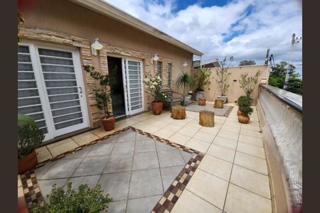 Casa à venda com 250m², 3 quartos e 4 vagas