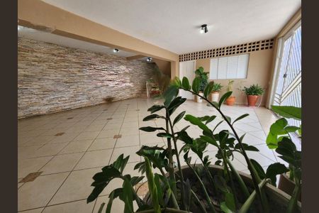Casa à venda com 250m², 3 quartos e 4 vagas