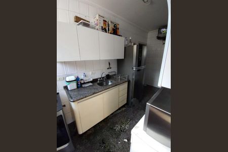 Casa à venda com 138m², 2 quartos e 8 vagas