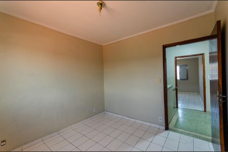 Casa para alugar com 180m², 3 quartos e 1 vaga Casa para alugar com 180m², 3 quartos e 1 vagaQuarto 2