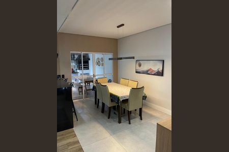 Casa de condomínio à venda com 160m², 3 quartos e 2 vagas