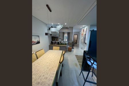 Casa de condomínio à venda com 160m², 3 quartos e 2 vagas