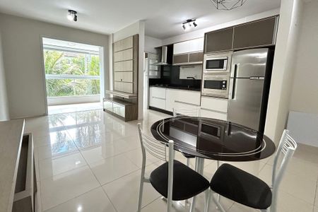 Apartamento para alugar com 76m², 2 quartos e 1 vagaSala 