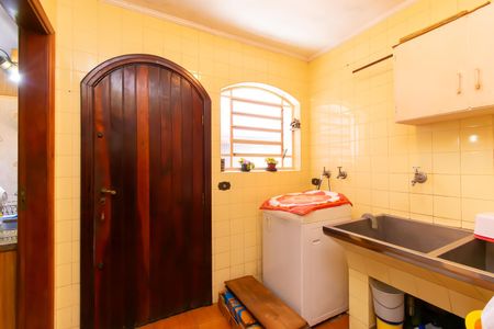 Casa à venda com 216m², 6 quartos e 3 vagasÁrea de Serviço