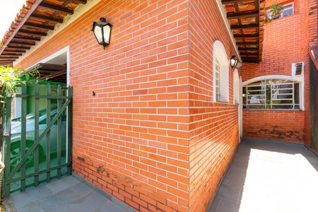 Casa à venda com 216m², 6 quartos e 3 vagasCorredor Externo