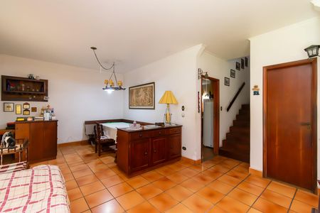 Sala de casa para alugar com 6 quartos, 216m² em Jardim Avelino, São Paulo