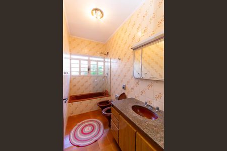 Casa à venda com 216m², 6 quartos e 3 vagasBanheiro da Suíte