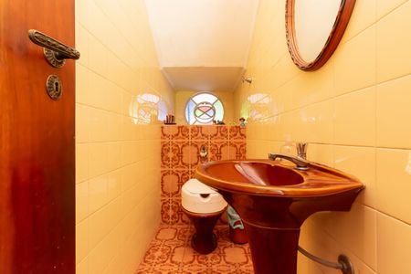 Casa à venda com 216m², 6 quartos e 3 vagasLavabo