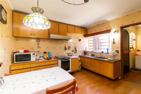 Casa à venda com 216m², 6 quartos e 3 vagasCozinha