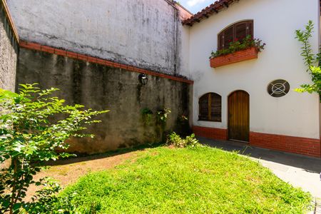 Casa à venda com 216m², 6 quartos e 3 vagasJardim / Quintal