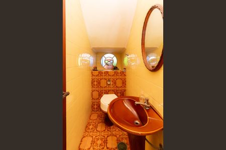 Casa à venda com 216m², 6 quartos e 3 vagasLavabo