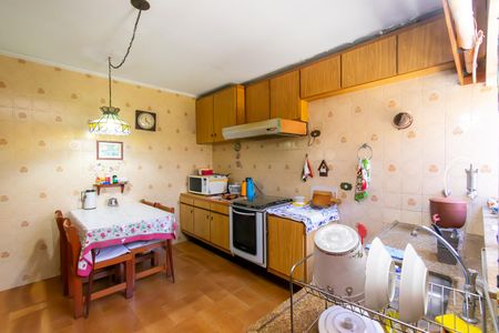 Casa à venda com 216m², 6 quartos e 3 vagasCozinha