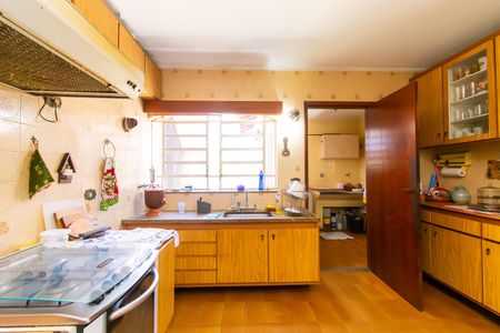 Casa à venda com 216m², 6 quartos e 3 vagasCozinha