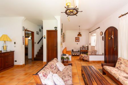 Sala de casa para alugar com 6 quartos, 216m² em Jardim Avelino, São Paulo