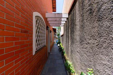 Casa à venda com 216m², 6 quartos e 3 vagasCorredor Externo