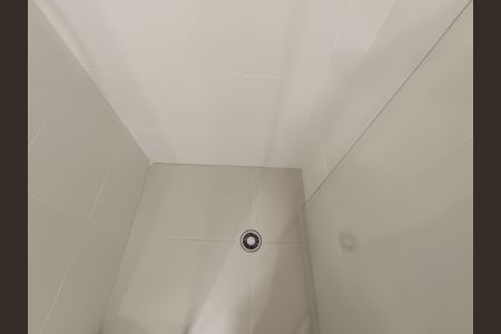 Studio para alugar com 28m², 1 quarto e sem vaga Studio para alugar com 28m², 1 quarto e sem vagaBanheiro Studio