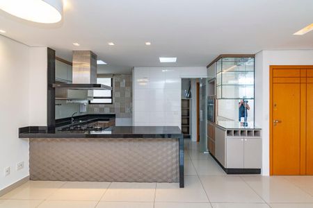 Cozinha de apartamento para alugar com 4 quartos, 125m² em Buritis, Belo Horizonte
