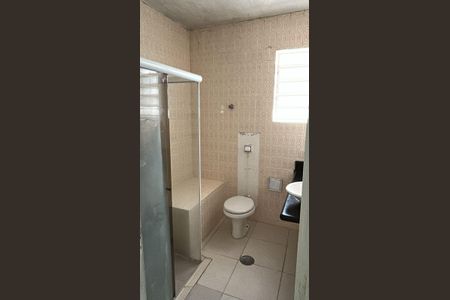 Banheiro de casa à venda com 2 quartos, 120m² em Itaim Bibi, São Paulo