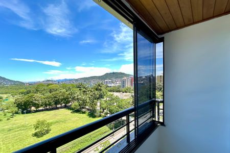 Sala de apartamento para alugar com 2 quartos, 65m² em Itacorubi, Florianópolis