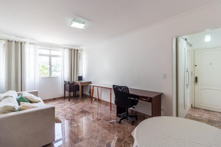 Sala de apartamento à venda com 2 quartos, 73m² em Cerqueira César, São Paulo