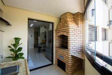 Apartamento à venda com 144m², 3 quartos e 4 vagasVaranda gourmet da cozinha