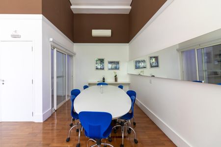 Apartamento à venda com 61m², 1 quarto e 2 vagas Apartamento à venda com 61m², 1 quarto e 2 vagasCoworking